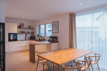 Wohnung Groß-Gerau Gerau - 3 Zimmer, 110 m&sup2;, 1.480&euro; | Angebot:24639540