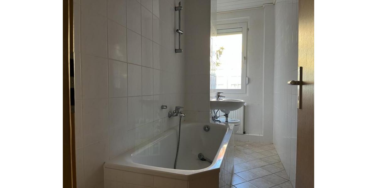 Erdgeschoßwohnung Weißenfels - 3 Zimmer, 60 m&sup2;, 360&euro; | Angebot:24793605