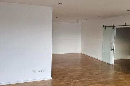 Wunderschöne geräumige 4-Zimmer-Wohnung mit Dachterrasse und EBK in Eystrup 4 zimmer