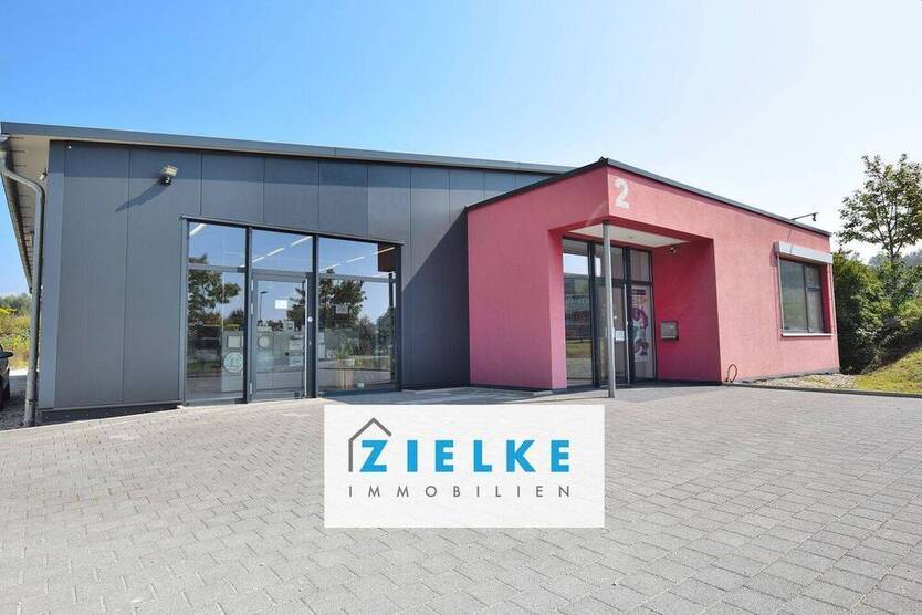 Modernes Gewerbeobjekt mit vielseitiger Nutzung - Büro, Laden, Ausstellung, Lager...