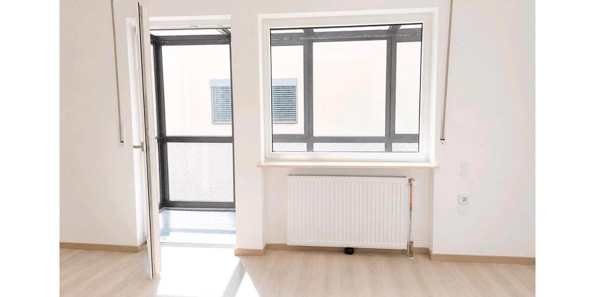 Erdgeschoßwohnung Kreuzwertheim - 3.5 Zimmer, 110 m&sup2;, 1.060&euro; | Angebot:26580892