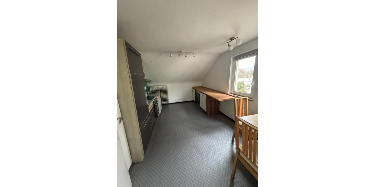 Dachgeschoßwohnung Lohr am Main - 2.5 Zimmer, 70 m&sup2;, 700&euro; | Angebot:25755375