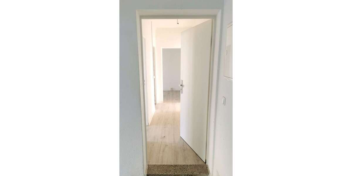 Etagenwohnung Löbau - 3 Zimmer, 59 m&sup2;, 295&euro; | Angebot:26854656
