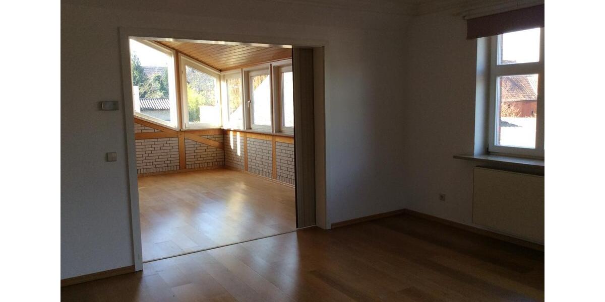 Etagenwohnung Diesdorf - 4 Zimmer, 136 m&sup2;, 690&euro; | Angebot:24487759