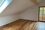 Dachgeschoßwohnung Griesstätt - 3 Zimmer, 85 m&sup2;, 1.400&euro; | Angebot:26213387