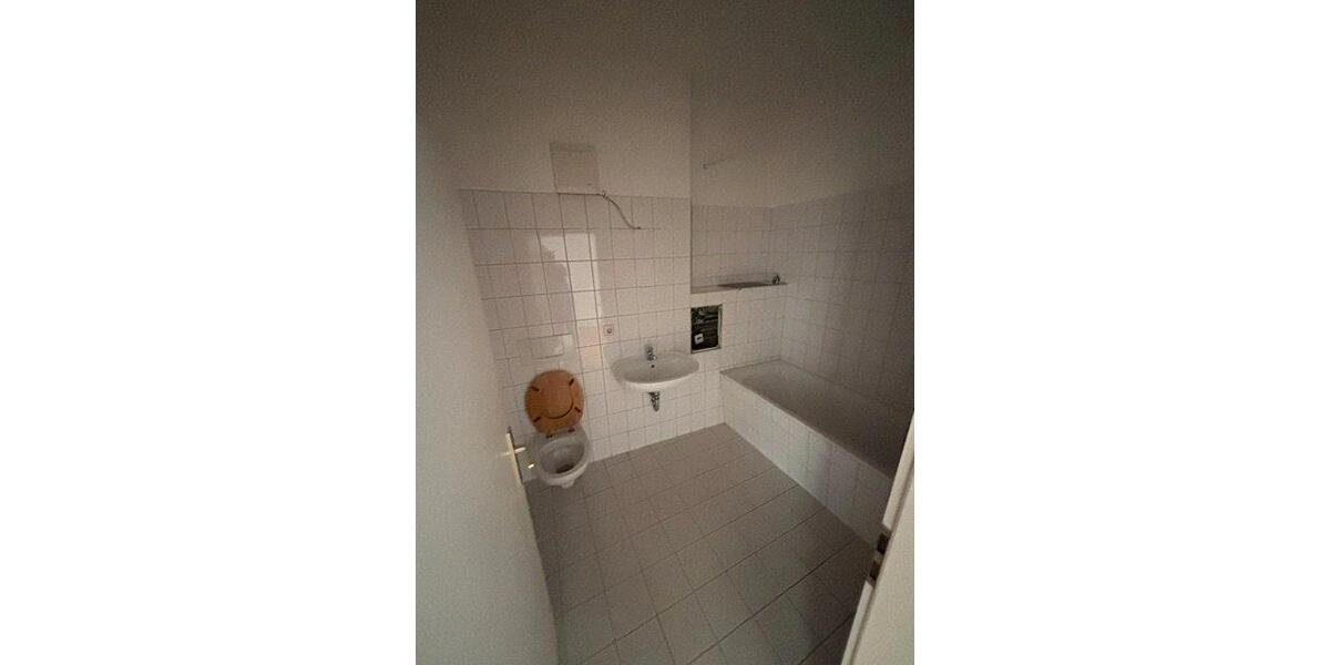 Etagenwohnung Freiberg - 1 Zimmer, 45 m&sup2;, 300&euro; | Angebot:26534412