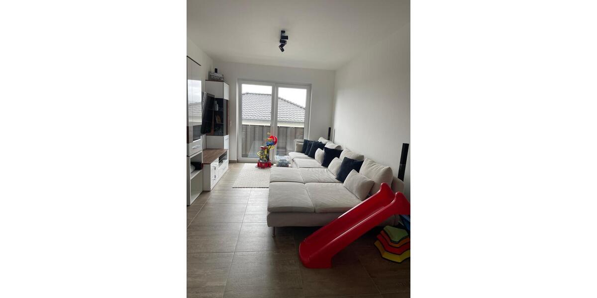 Einfamilienhaus Butzbach - 4 Zimmer, 92 m&sup2;, 1.300&euro; | Angebot:26455974