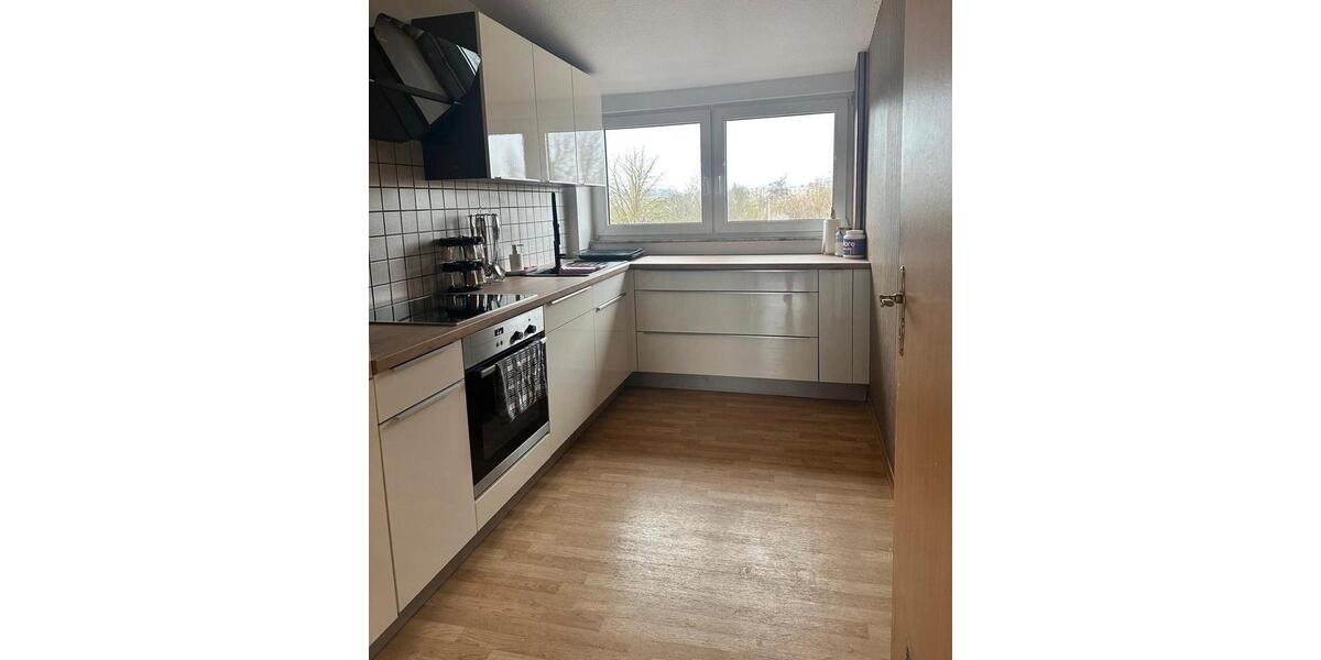 Dachgeschoßwohnung Korbach - 3 Zimmer, 122 m&sup2;, 900&euro; | Angebot:26482952