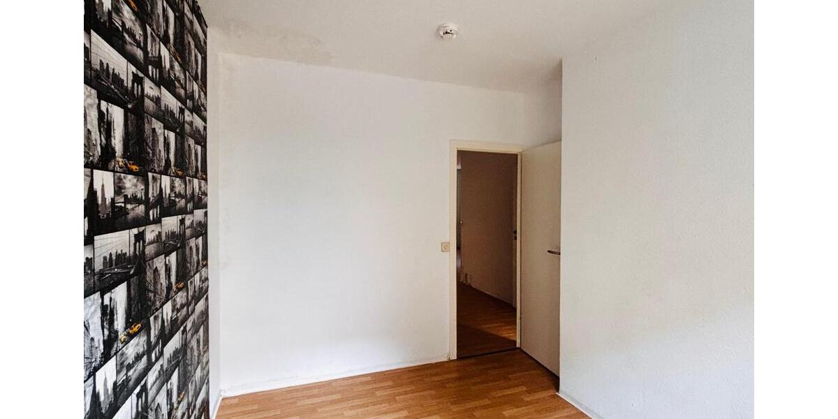 Etagenwohnung Suhl - 4 Zimmer, 68 m&sup2;, 360&euro; | Angebot:23843034