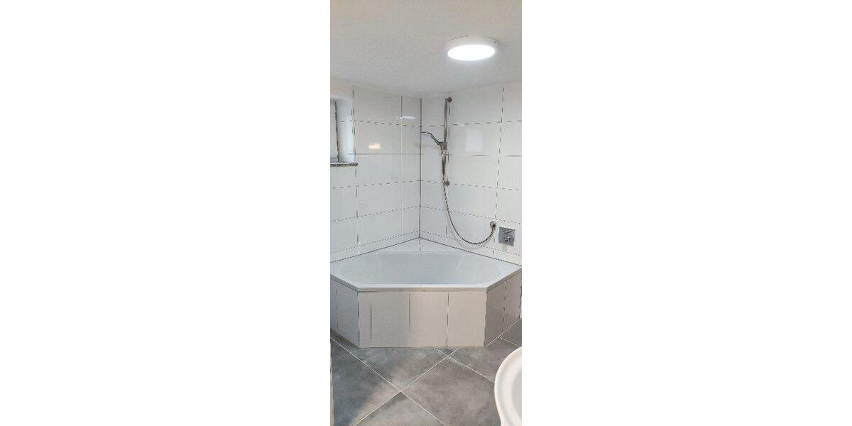 Terrassenwohnung Uhingen - 2.5 Zimmer, 100 m&sup2;, 1.200&euro; | Angebot:26588259
