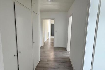 renovierte Wohnung in ruhiger Lage 3,5TKB mit Balkon 3 zimmer