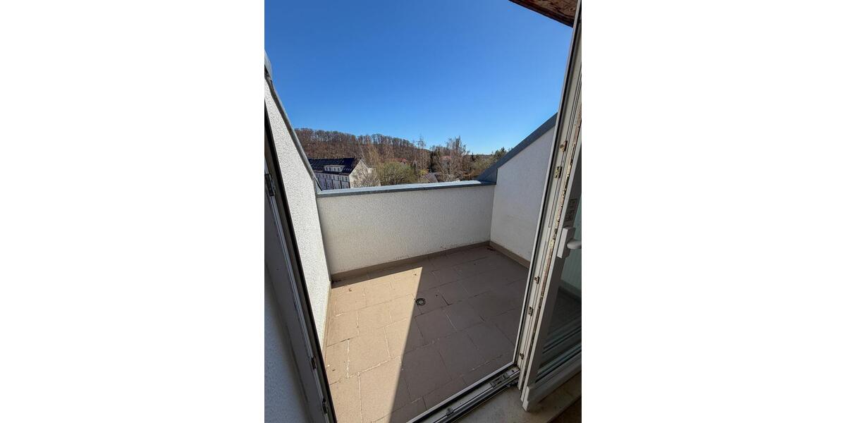 Dachgeschoßwohnung Werdau - 3 Zimmer, 67 m&sup2;, 368&euro; | Angebot:26131598