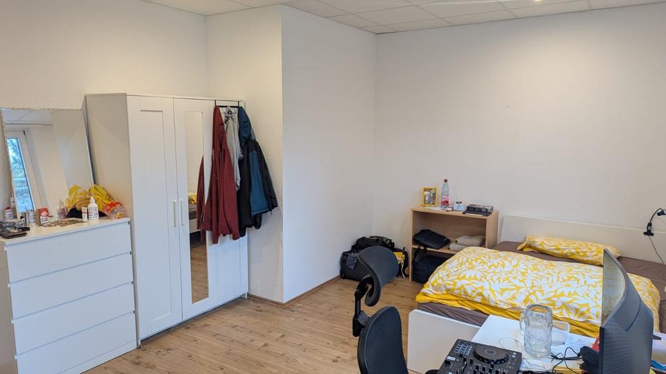 21 m² großes Zimmer in einer WG in Darmstadt. 21 zimmer