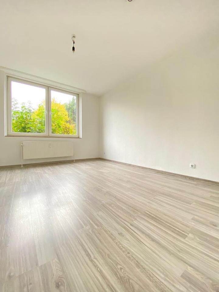 *** FAMILIEN AUFGEPASST *** Sehr helle 3-Zimmer-Wohnung im EG mit Balkon *** LÜD-Kalve *** zimmer