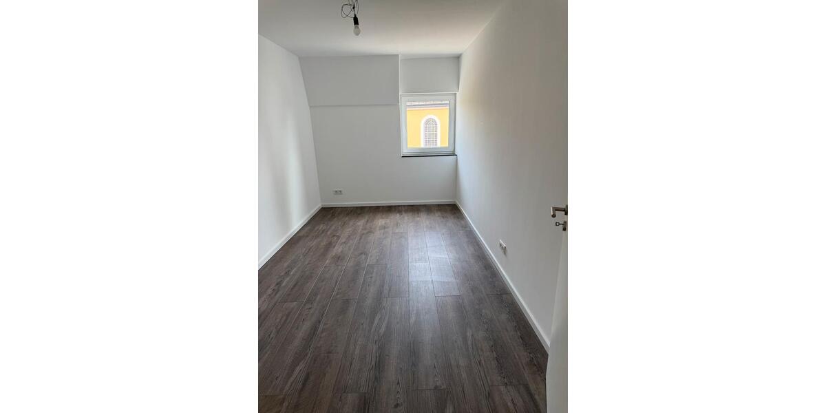 Dachgeschoßwohnung Wiehl - 3 Zimmer, 95 m&sup2;, 1.100&euro; | Angebot:26698734