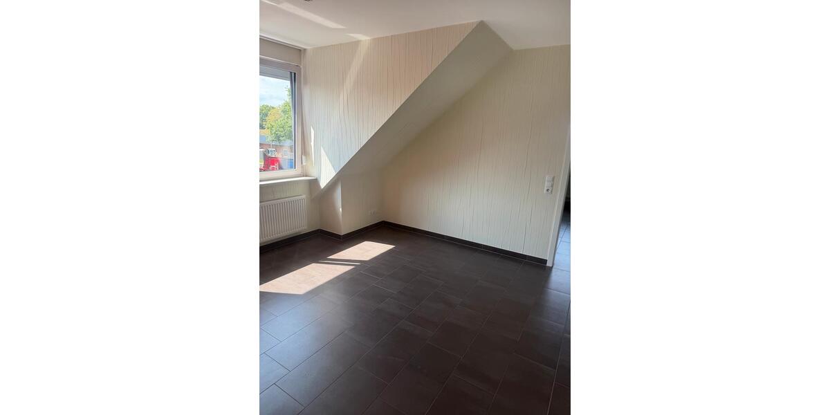 Dachgeschoßwohnung Todesfelde - 2.5 Zimmer, 75 m&sup2;, 1.000&euro; | Angebot:26611995