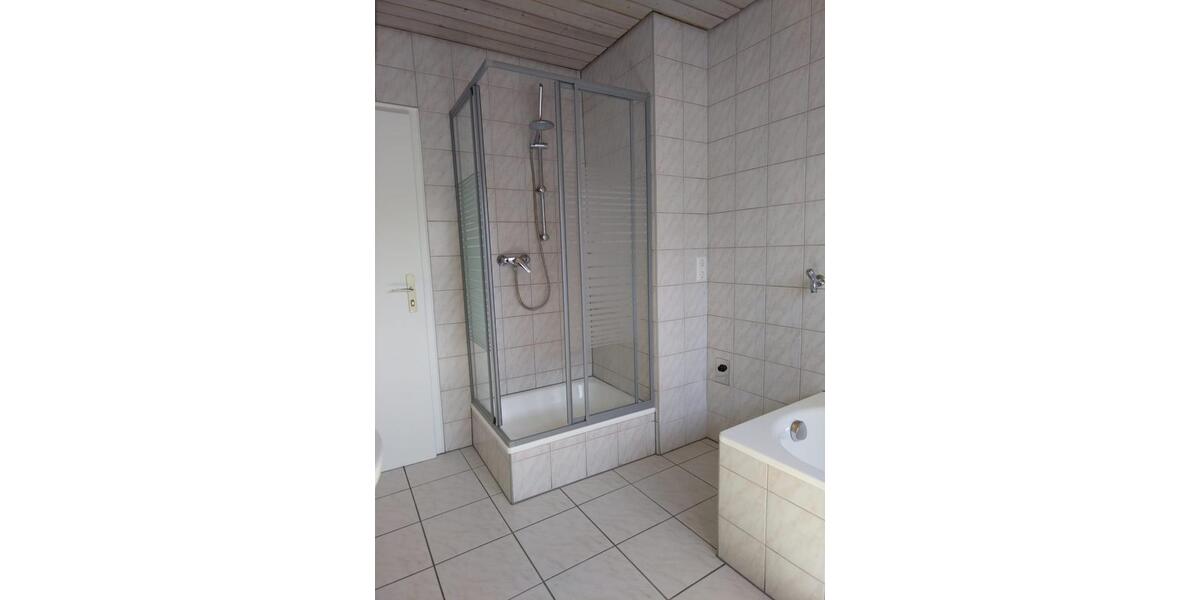 Etagenwohnung Uhingen - 4 Zimmer, 80 m&sup2;, 1.000&euro; | Angebot:26462087