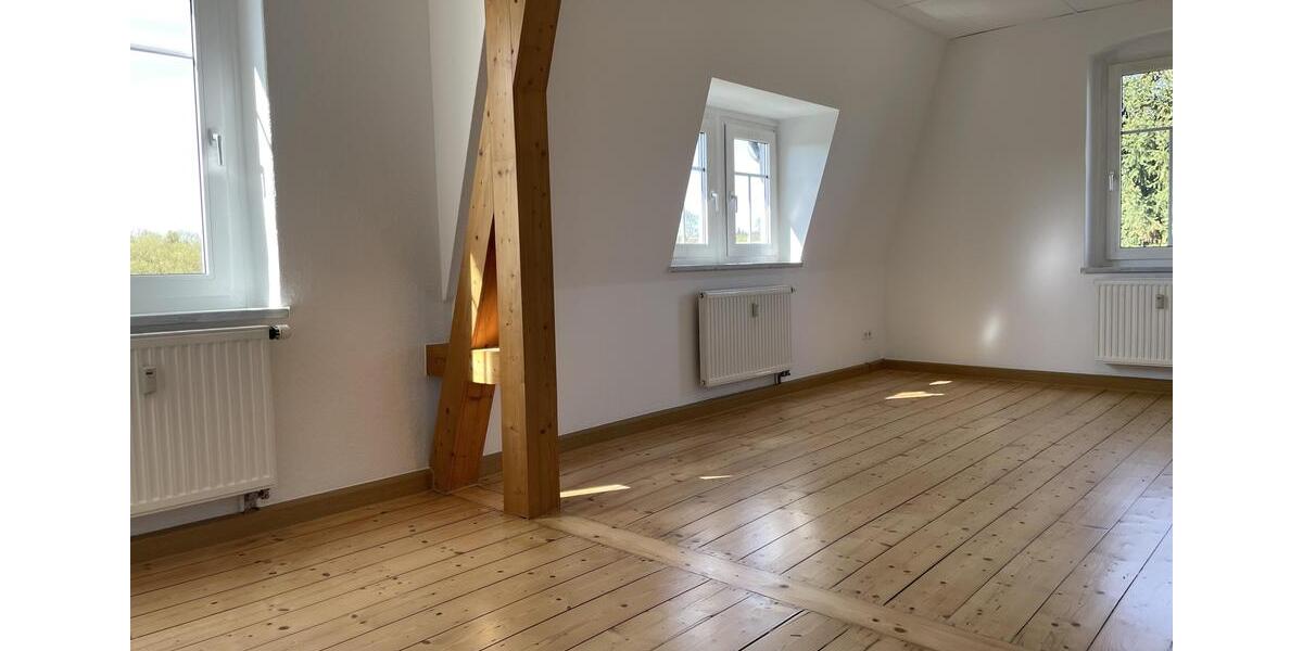 Dachgeschoßwohnung Chemnitz Altendorf - 2 Zimmer, 56 m&sup2;, 348&euro; | Angebot:26439619