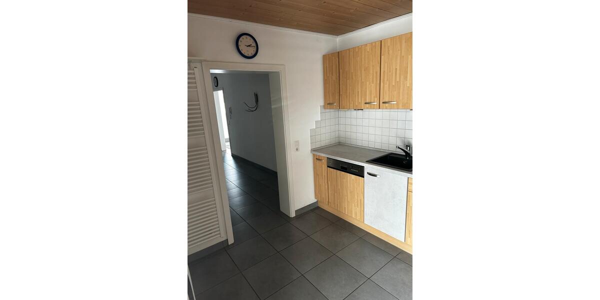 Erdgeschoßwohnung Marktheidenfeld - 4 Zimmer, 107 m&sup2;, 1.080&euro; | Angebot:25609658