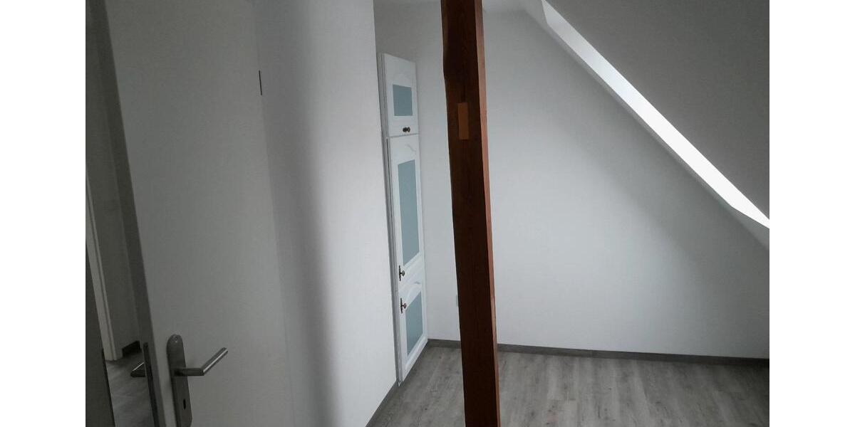 Etagenwohnung Gnoien - 5 Zimmer, 120 m&sup2;, 1.180&euro; | Angebot:24729214