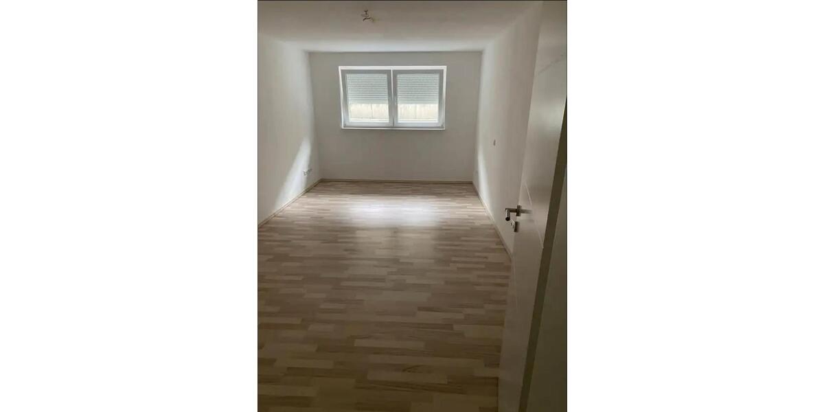 Etagenwohnung Wiesloch - 2 Zimmer, 77 m&sup2;, 890&euro; | Angebot:26032176