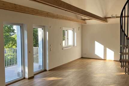 Wohnung Adelsdorf - 3 Zimmer, 94 m&sup2;, 1.300&euro; | Angebot:26683495