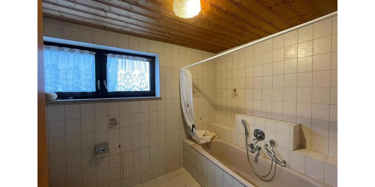 Reihenhaus Burghausen - 5 Zimmer, 124 m&sup2;, 1.800&euro; | Angebot:25831962