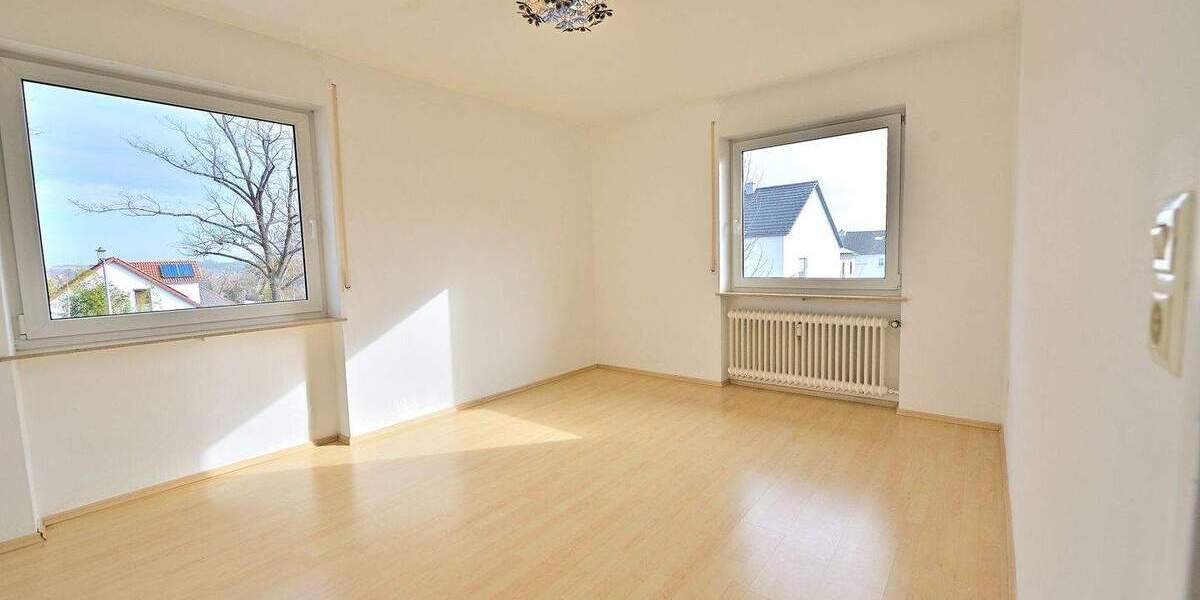 Etagenwohnung Schwabach Limbach - 4 Zimmer, 98 m&sup2;, 980&euro; | Angebot:25096329