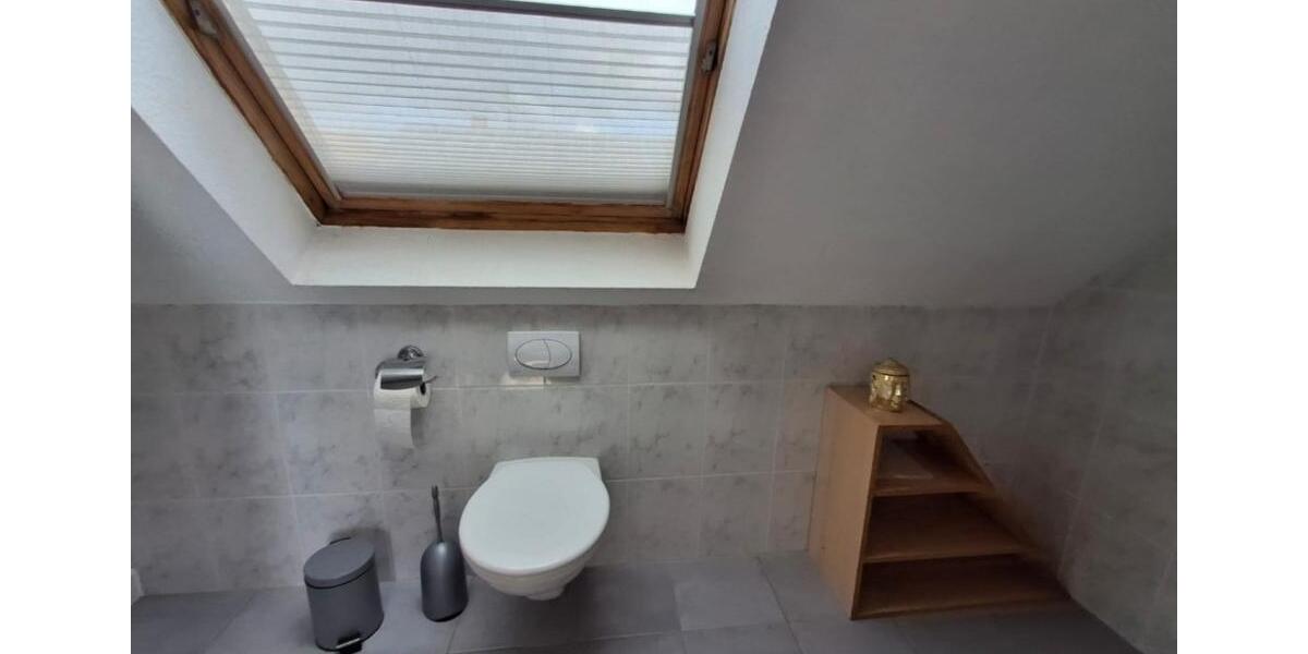 Dachgeschoßwohnung Ilbesheim bei Landau in der Pfalz - 1 Zimmer, 25 m&sup2;, 349&euro; | Angebot:25989172