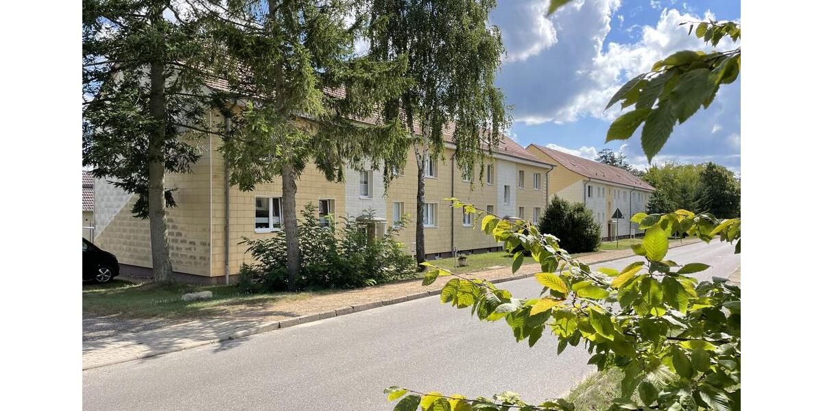 Etagenwohnung Möllenhagen - 1 Zimmer, 33 m&sup2;, 196&euro; | Angebot:24749003