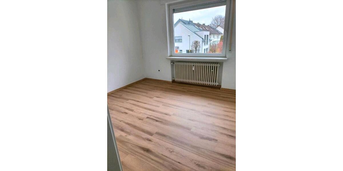 Etagenwohnung Paderborn Neuenbeken - 5 Zimmer, 100 m&sup2;, 900&euro; | Angebot:25994216