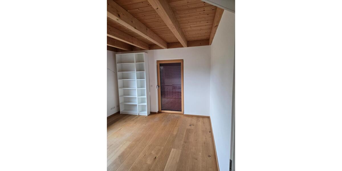 Etagenwohnung Salzweg - 3 Zimmer, 1.500&euro; | Angebot:23384042