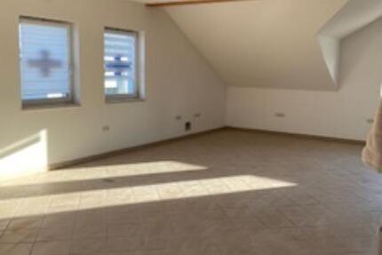 Wohnung Weißenfels - 2 Zimmer, 143 m&sup2;, 999&euro; | Angebot:25252564