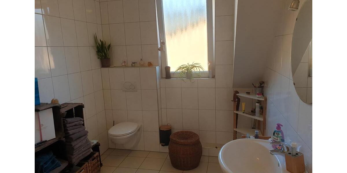 Dachgeschoßwohnung Gangelt - 2 Zimmer, 105 m&sup2;, 825&euro; | Angebot:26381615