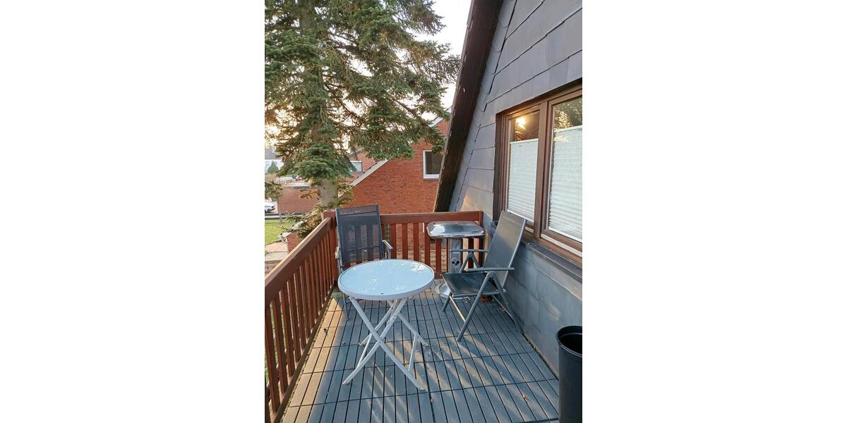 Dachgeschoßwohnung Oldenburg Alexandersfeld - 1 Zimmer, 95 m&sup2;, 480&euro; | Angebot:24973541