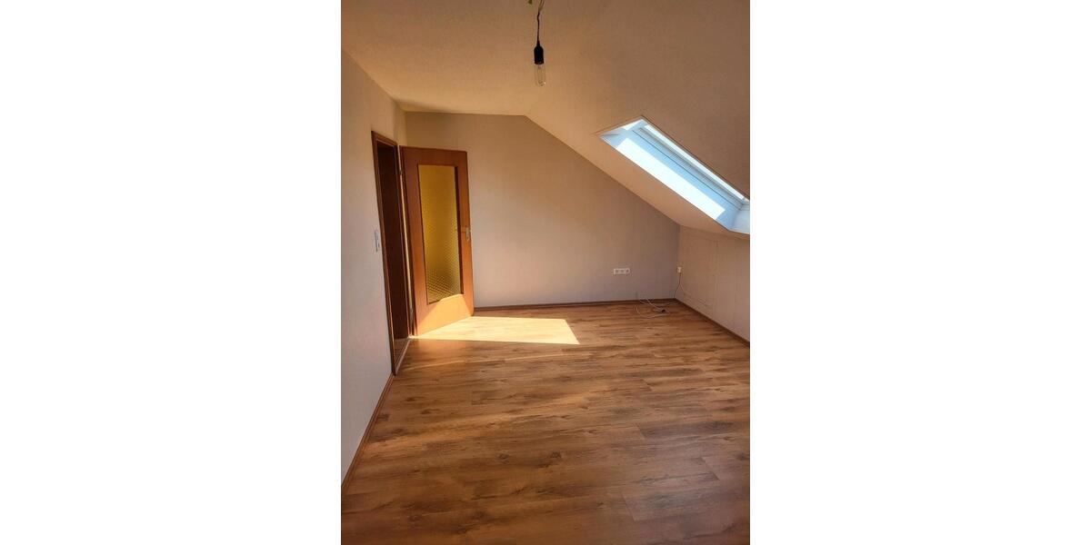 DG-Wohnung hell & gepflegt mit guter Anbindung 3 zimmer