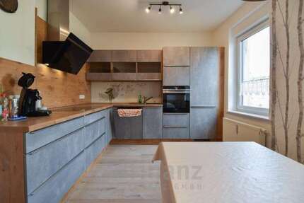 Wohnung zum Mieten in Crimmitschau 600,99 € 92.46 m²