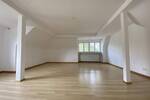 Großzügige 2-Zimmer-Wohnung mit Charme