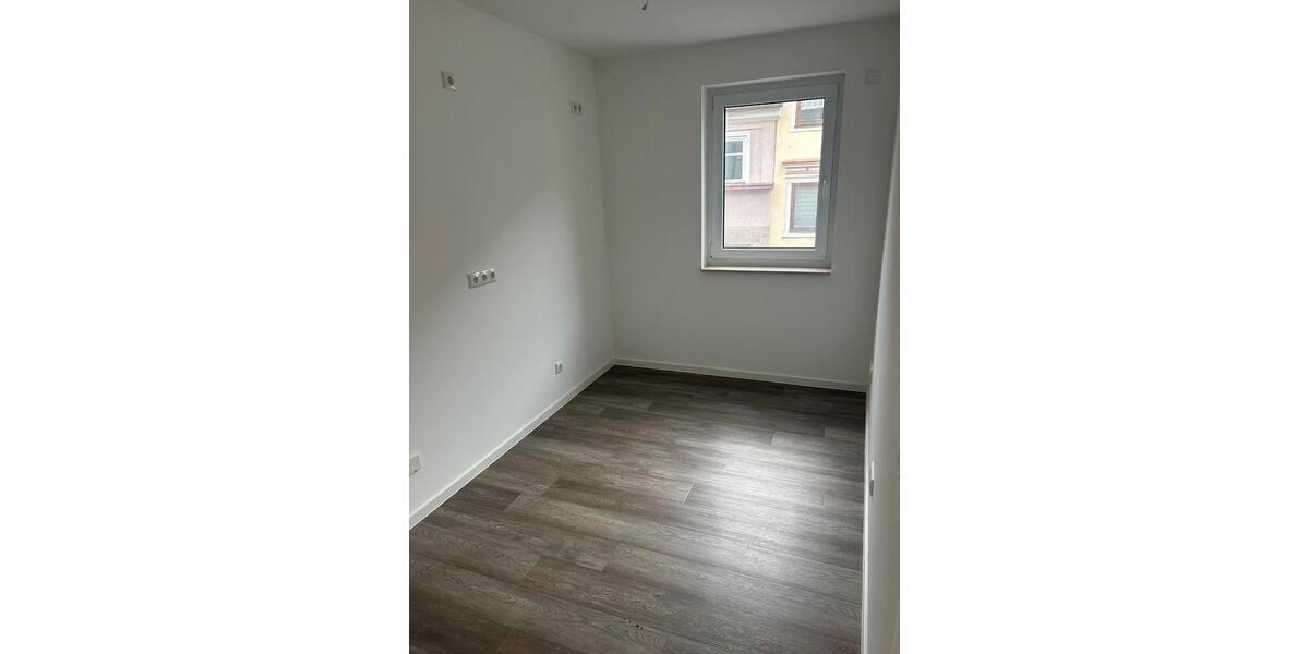 Etagenwohnung Suhl - 2 Zimmer, 78 m&sup2;, 700&euro; | Angebot:26647246