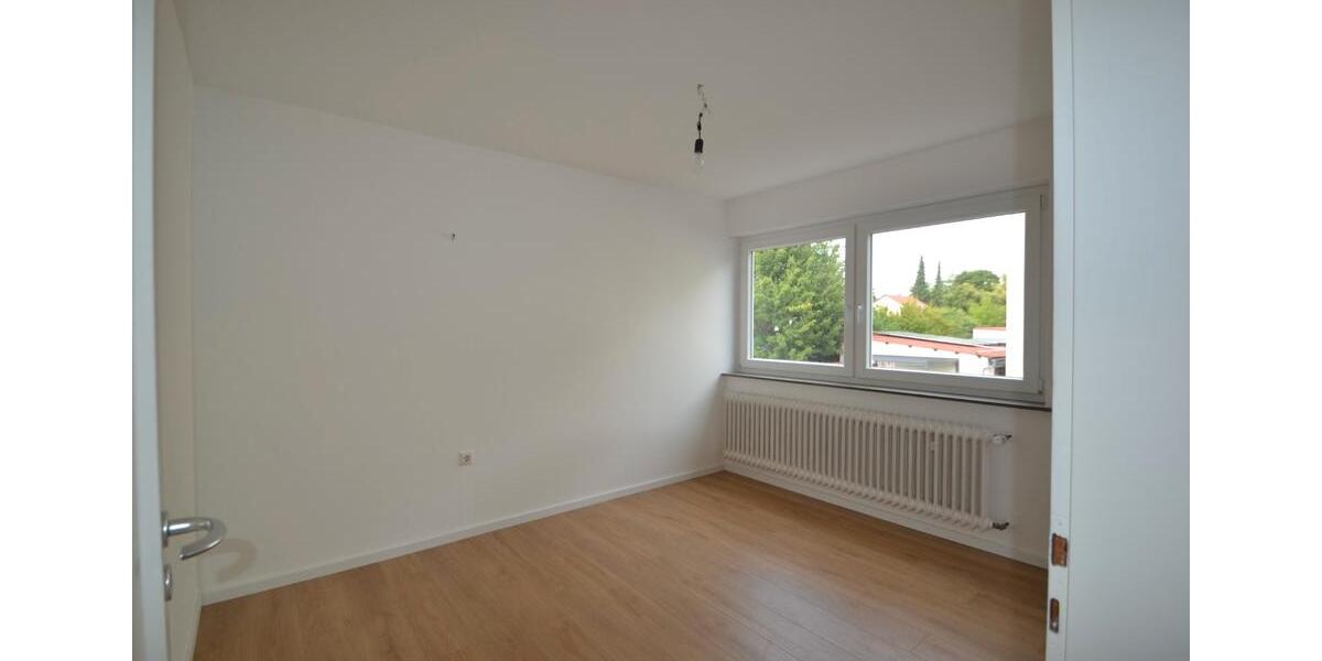 Etagenwohnung Uffenheim - 4.5 Zimmer, 93 m&sup2;, 733&euro; | Angebot:26522848