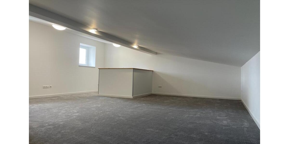 2 Zimmer 93 qm Wohnung, inkl. Küche, Bad, eigener Eingang 2 zimmer