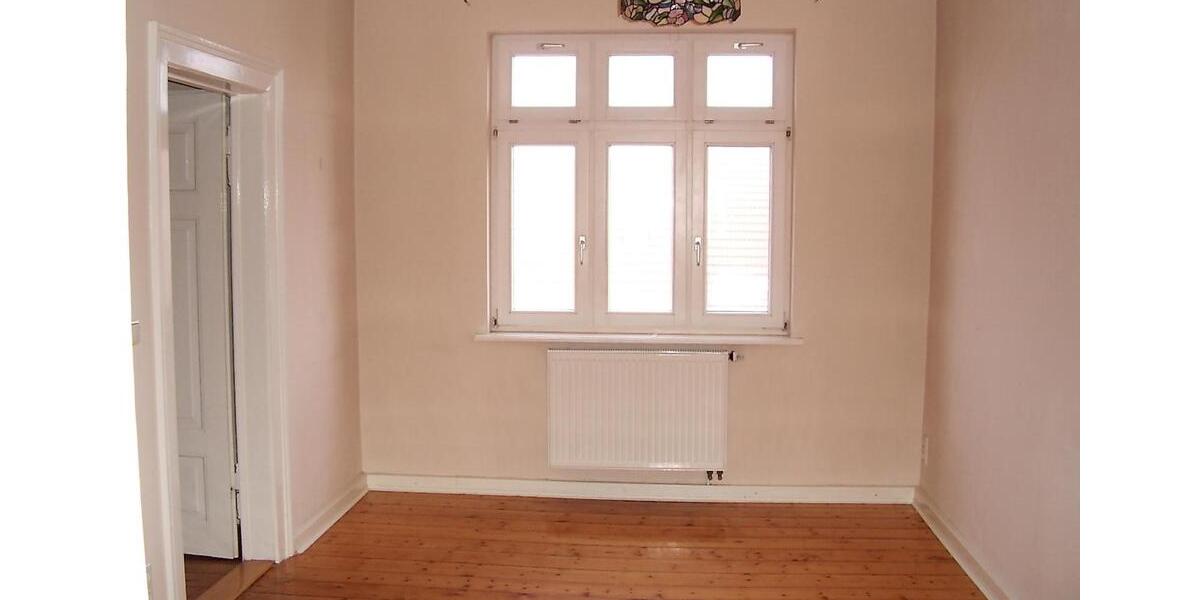 Dachgeschoßwohnung Weimar - 4 Zimmer, 84 m&sup2;, 850&euro; | Angebot:25160952