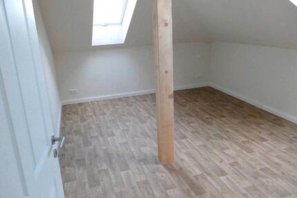 Wohnung Pößneck - 4 Zimmer, 110 m&sup2;, 850&euro; | Angebot:26045556