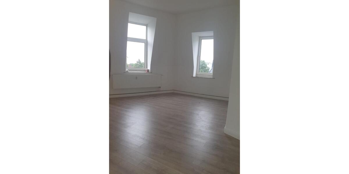 Dachgeschoßwohnung Bremerhaven - 3 Zimmer, 94 m&sup2;, 650&euro; | Angebot:26151275