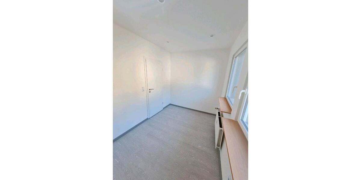 Erdgeschoßwohnung Wissen - 5 Zimmer, 140 m&sup2;, 850&euro; | Angebot:26116256