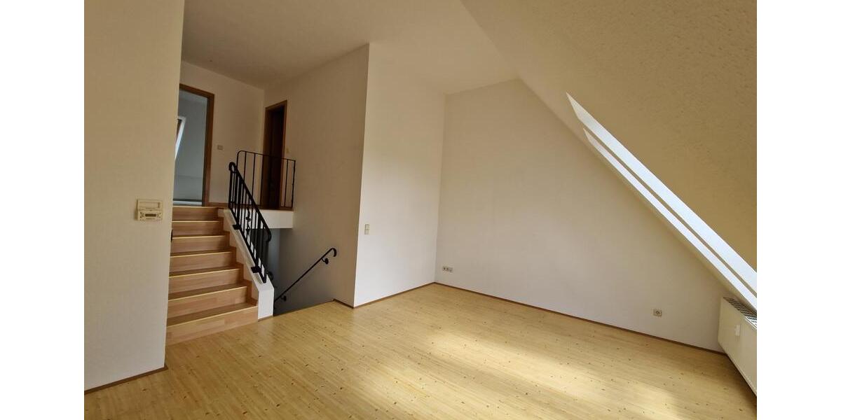 Maisonettenwohnung Hohenstein-Ernstthal Ernstthal - 1 Zimmer, 70 m&sup2;, 420&euro; | Angebot:26621397