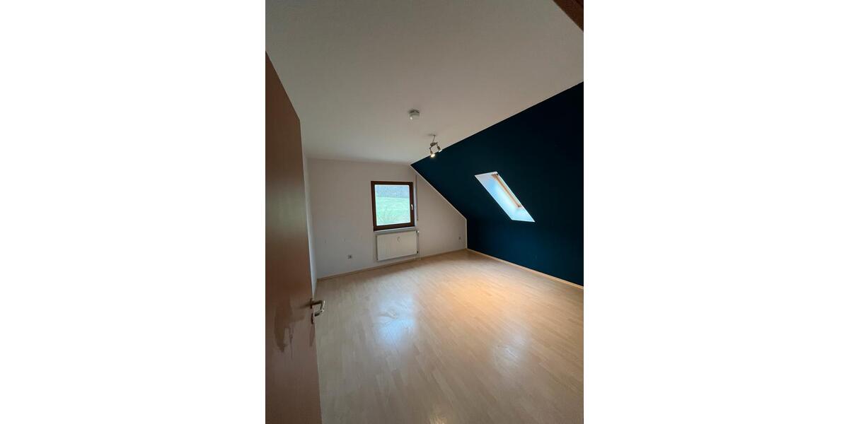 Dachgeschoßwohnung Duingen - 3 Zimmer, 73 m&sup2;, 650&euro; | Angebot:24583074