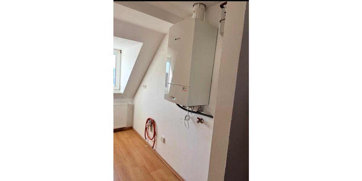 Dachgeschoßwohnung Hof Altstadt - 4 Zimmer, 85 m&sup2;, 850&euro; | Angebot:26582307
