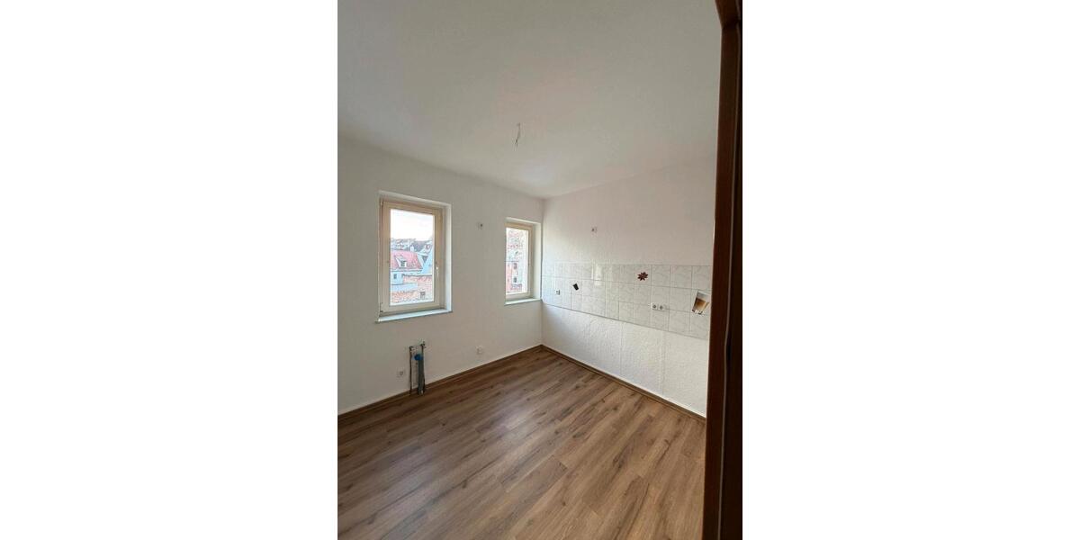Dachgeschoßwohnung Torgau - 4 Zimmer, 101 m&sup2;, 910&euro; | Angebot:26199130