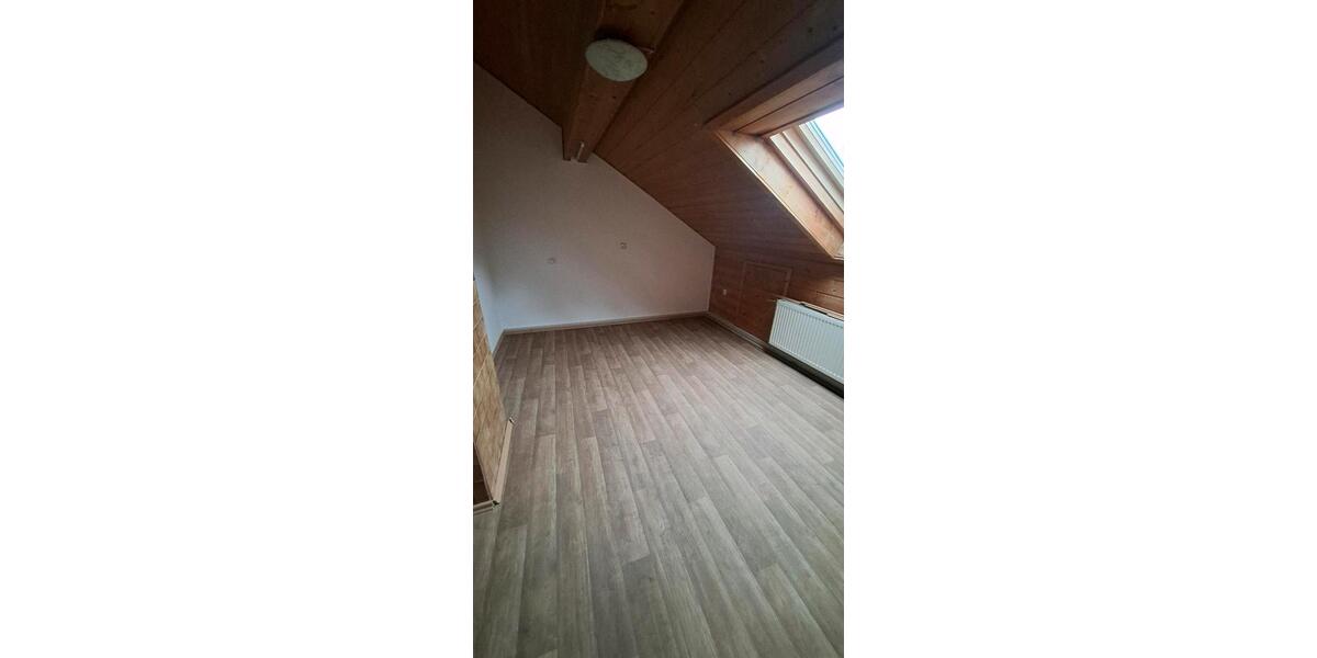 Dachgeschoßwohnung Cham - 2 Zimmer, 60 m&sup2;, 420&euro; | Angebot:24743214